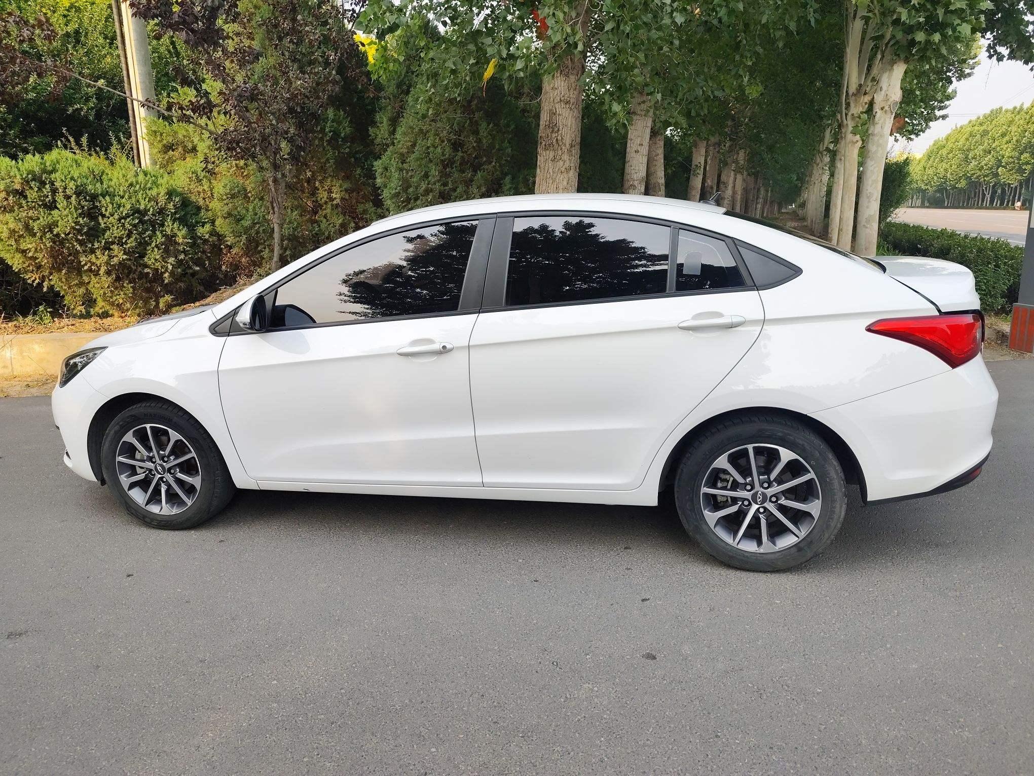 Chery Arrizo 5