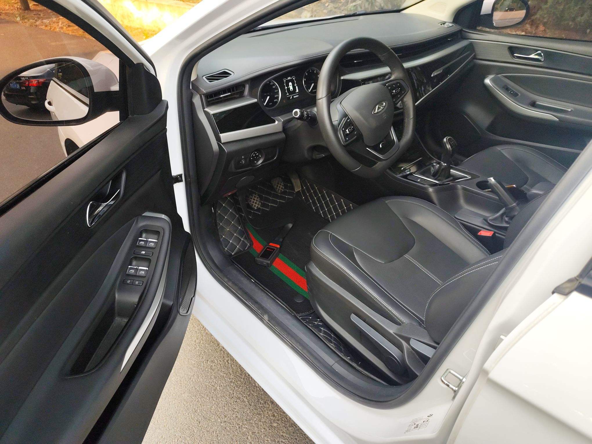 Chery Arrizo 5