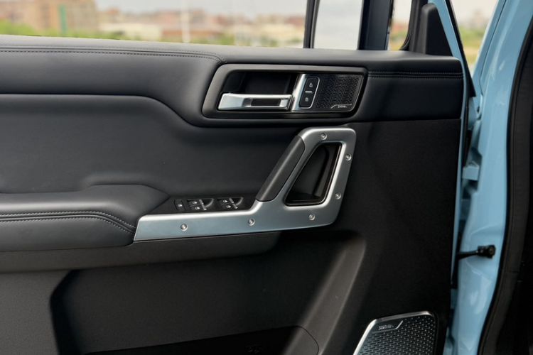 Used 212 T01 2025 2.0T Changfeng Interior 4