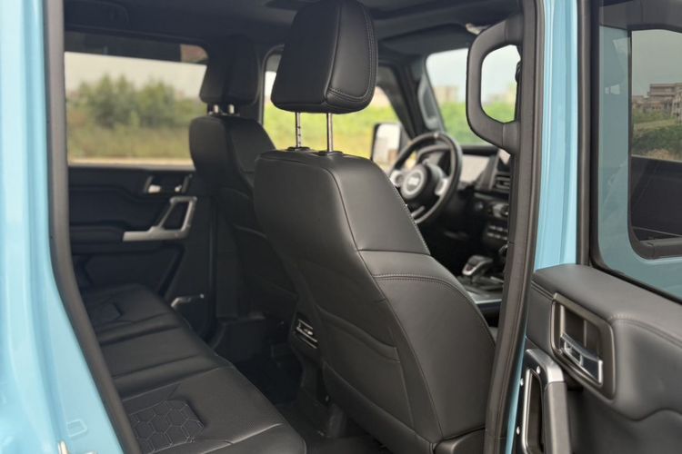 Used 212 T01 2025 2.0T Changfeng Interior 5