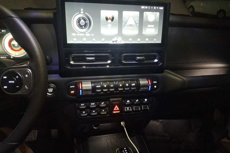 Used 212 T01 2024 2.0T Explorer Audio And AC Panel