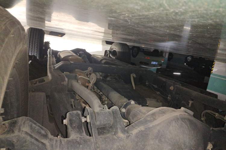 Used 212 T01 2024 2.0T Explorer Chassis Front Left