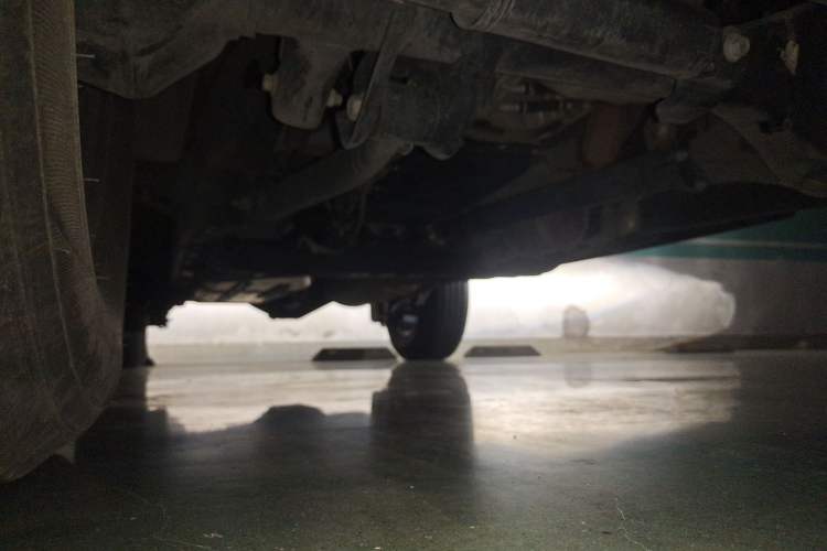 Used 212 T01 2024 2.0T Explorer Chassis Front Right