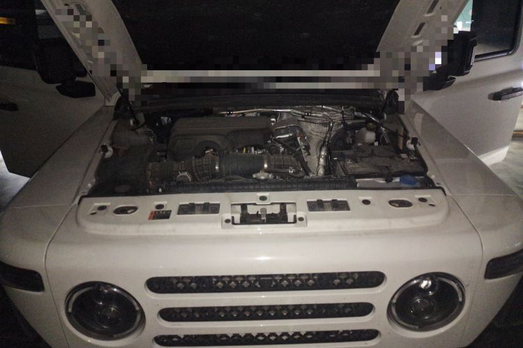 Used 212 T01 2024 2.0T Explorer Engine Bay