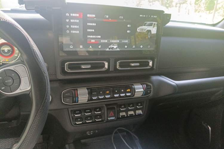 Used 212 T01 2024 2.0T Explorer Audio And AC Panel