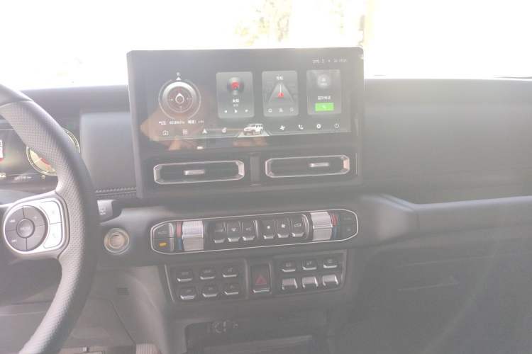 Used 212 T01 2024 2.0T Mechanic Audio And AC Panel