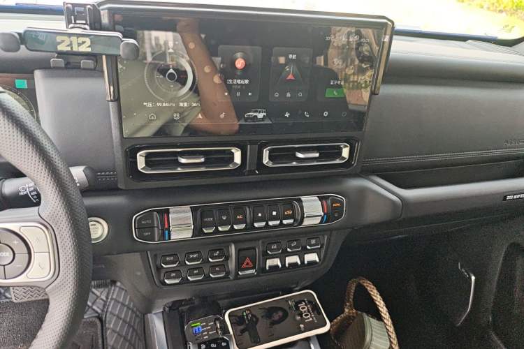 Used 212 T01 2024 2.0T Mechanic Audio And AC Panel