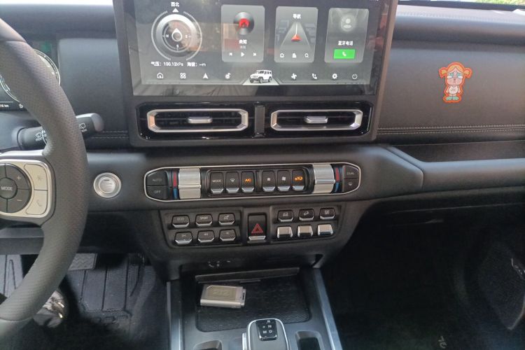 Used 212 T01 2024 2.0T Mechanic Audio And AC Panel