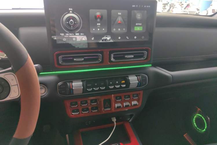 Used 212 T01 2024 2.0T Mechanic Audio And AC Panel
