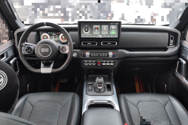 Used 212 T01 2024 2.0T Explorer Center Console