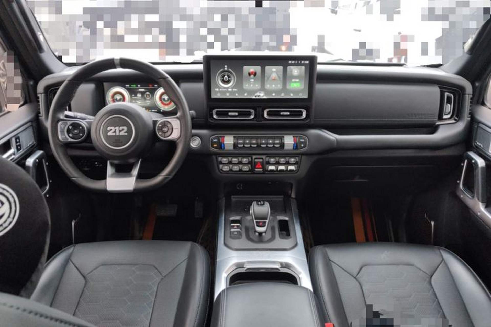 Used 212 T01 2024 2.0T Explorer Center Console