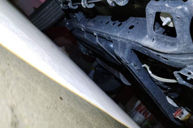 Used 212 T01 2024 2.0T Explorer Chassis Front Right