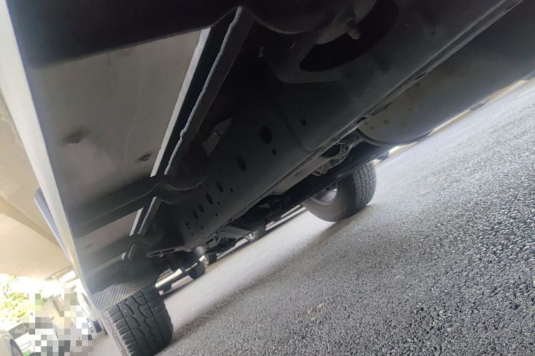 Used 212 T01 2024 2.0T Explorer Chassis Rear Left