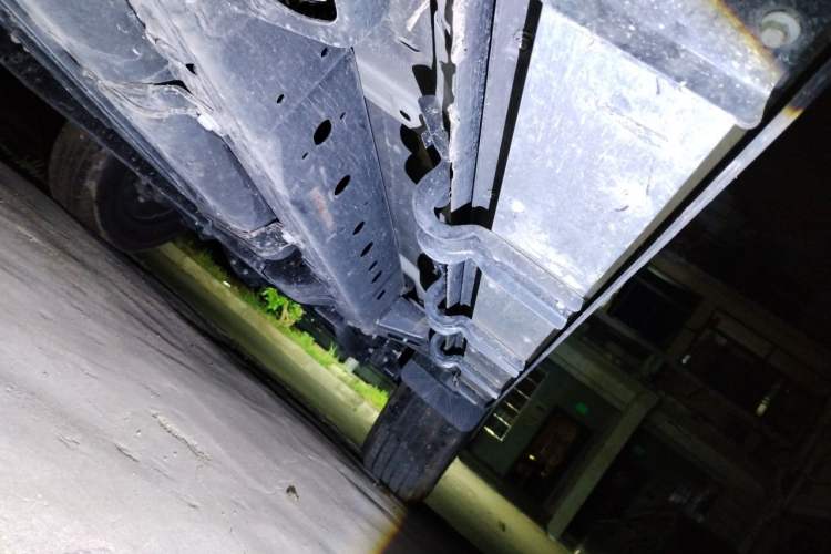 Used 212 T01 2024 2.0T Explorer Chassis Rear Right