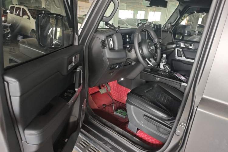 Used 212 T01 2024 2.0T Mechanic Driver Seat