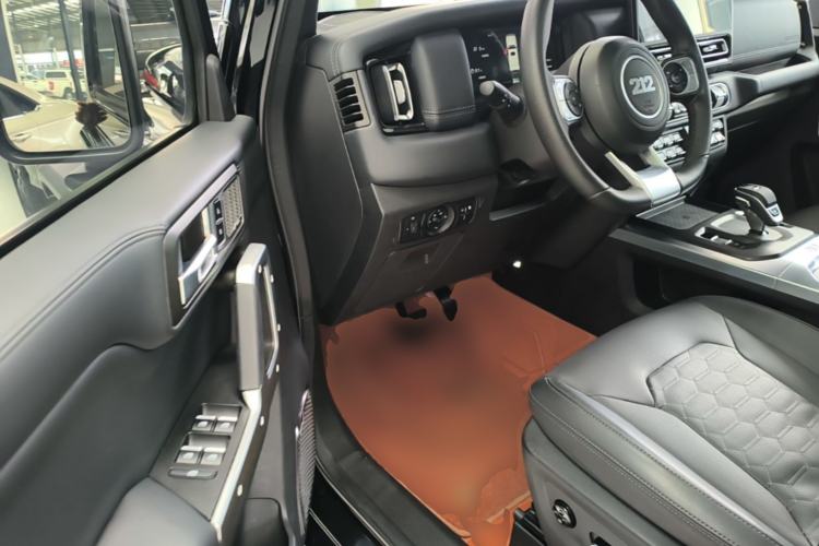 Used 212 T01 2024 2.0T Explorer Driver Seat