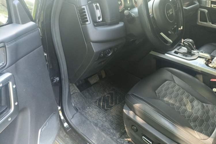 Used 212 T01 2024 2.0T Explorer Driver Seat