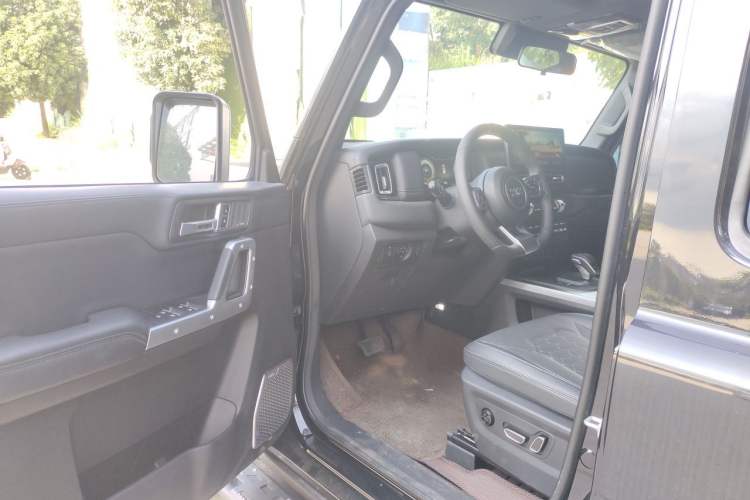Used 212 T01 2024 2.0T Mechanic Driver Seat