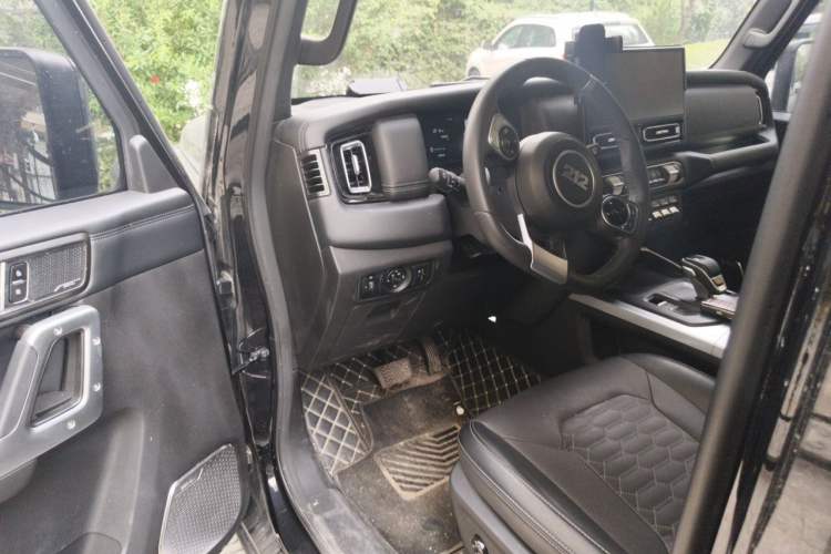 Used 212 T01 2024 2.0T Explorer Driver Seat