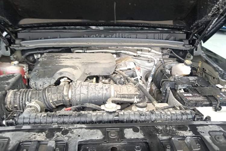 Used 212 T01 2024 2.0T Mechanic Engine Bay