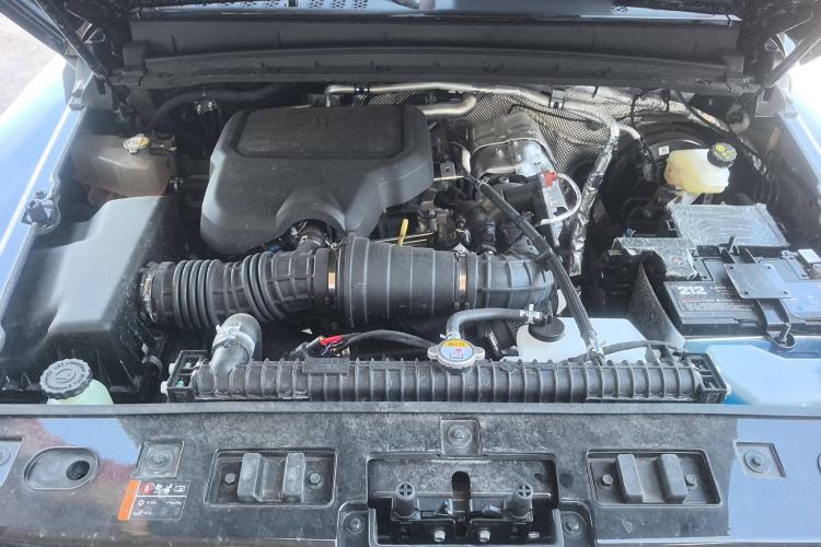 Used 212 T01 2024 2.0T Mechanic Engine Bay