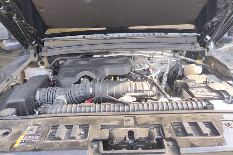 Used 212 T01 2024 2.0T Mechanic Engine Bay
