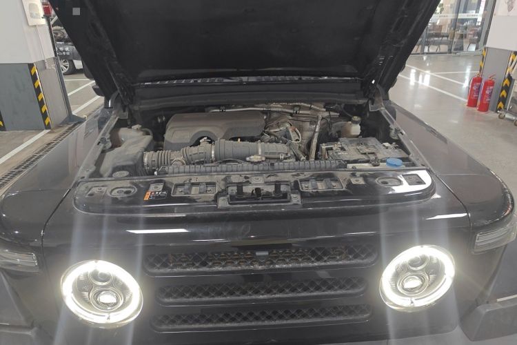 Used 212 T01 2024 2.0T Mechanic Engine Bay