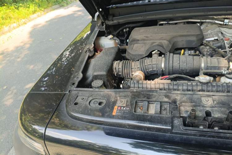 Used 212 T01 2024 2.0T Explorer Engine Bay Right