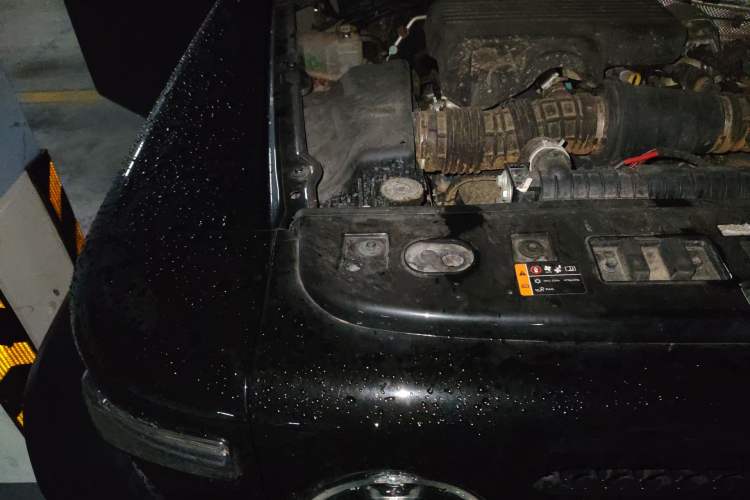 Used 212 T01 2024 2.0T Mechanic Engine Bay Right
