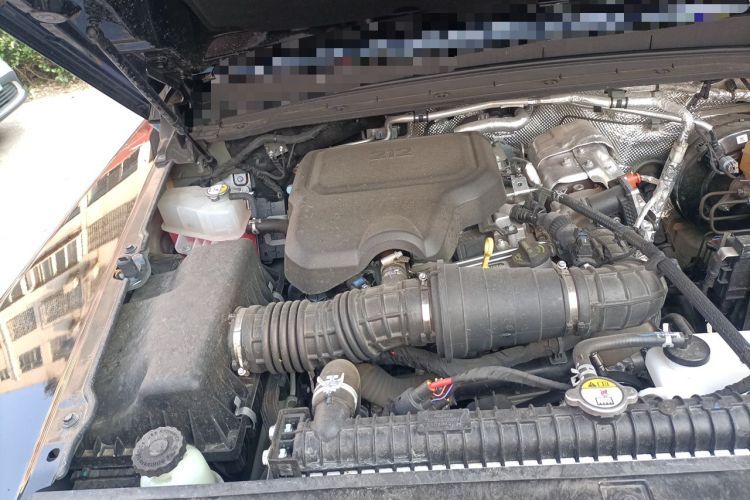 Used 212 T01 2024 2.0T Mechanic Engine Bay Right