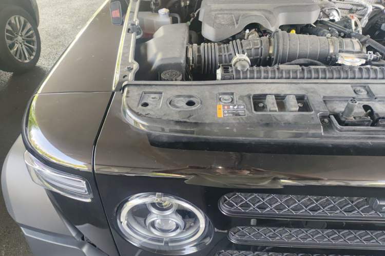 Used 212 T01 2024 2.0T Explorer Engine Bay Right