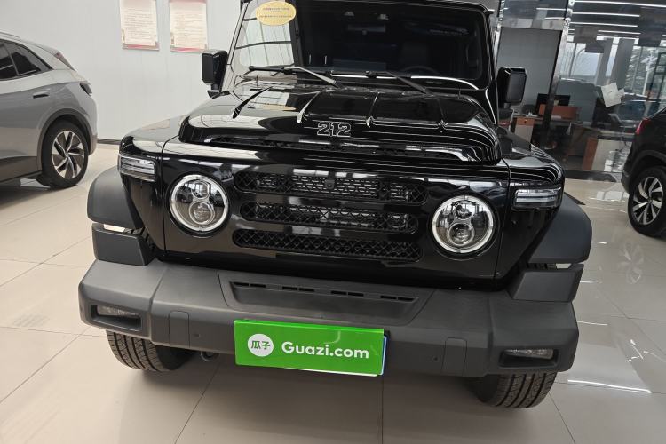 Used 212 T01 2024 2.0T Explorer Exterior 1