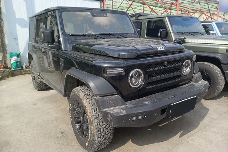 Used 212 T01 2024 2.0T Explorer Exterior 1