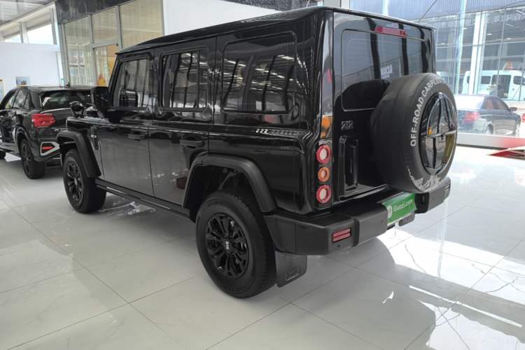 Used 212 T01 2024 2.0T Explorer Exterior 2