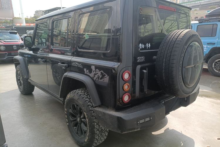 Used 212 T01 2024 2.0T Explorer Exterior 2