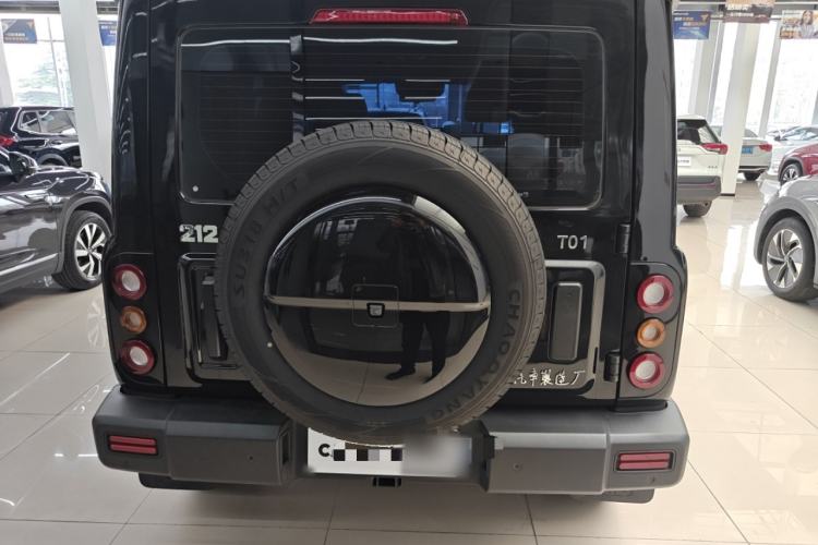 Used 212 T01 2024 2.0T Explorer Exterior 4