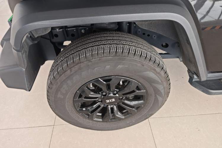 Used 212 T01 2024 2.0T Mechanic Exterior 4