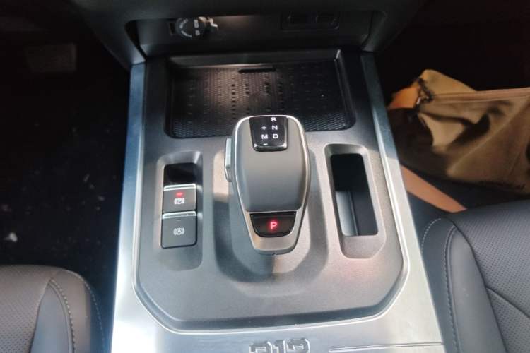 Used 212 T01 2024 2.0T Explorer Gear Lever