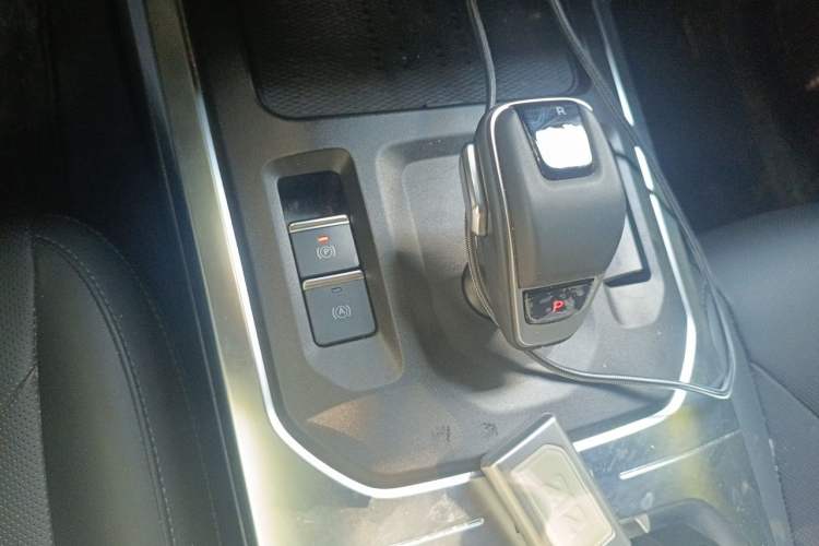 Used 212 T01 2024 2.0T Explorer Gear Lever