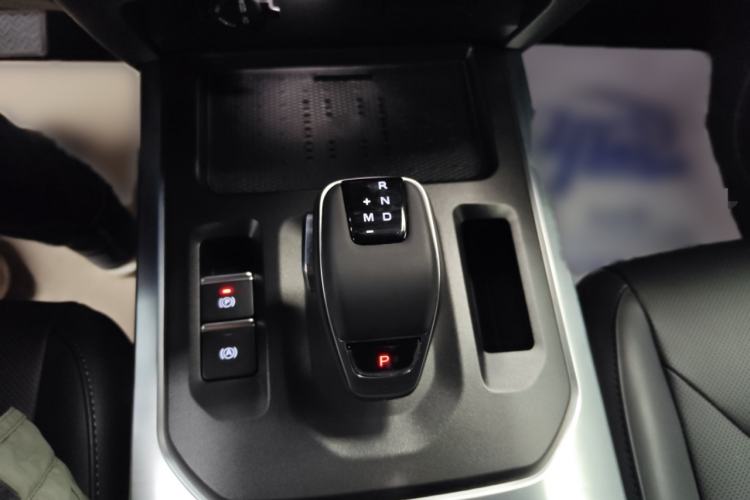 Used 212 T01 2024 2.0T Explorer Gear Lever