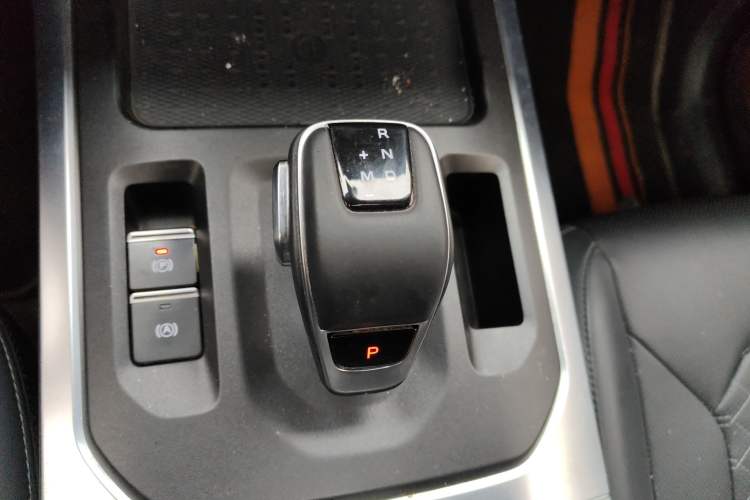 Used 212 T01 2024 2.0T Explorer Gear Lever