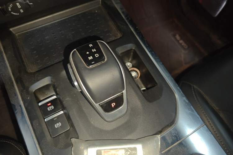 Used 212 T01 2024 2.0T Mechanic Gear Lever