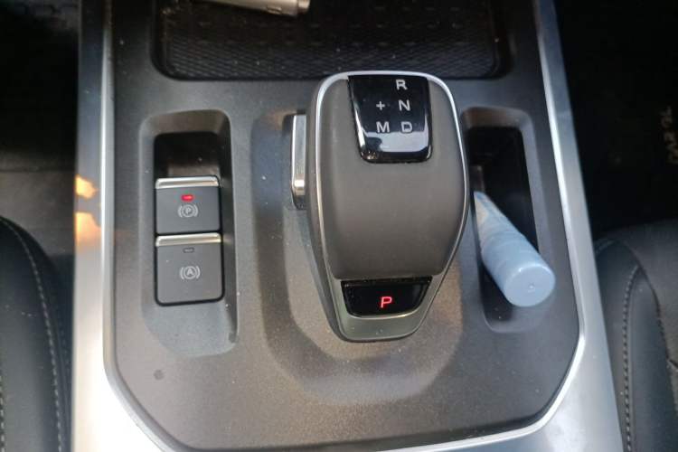 Used 212 T01 2024 2.0T Mechanic Gear Lever