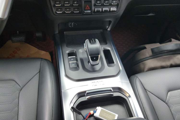Used 212 T01 2024 2.0T Mechanic Gear Lever