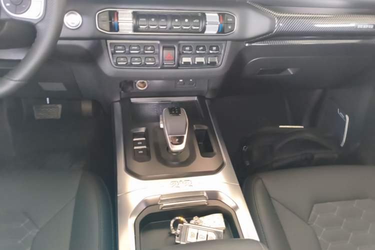 Used 212 T01 2024 2.0T Mechanic Gear Lever