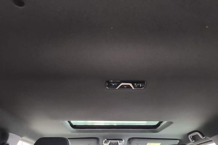 Used 212 T01 2024 2.0T Explorer Headliner
