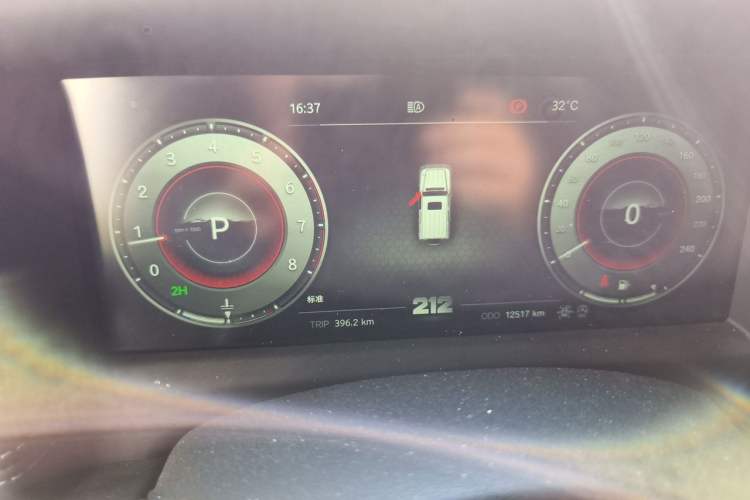 Used 212 T01 2024 2.0T Explorer Instrument Cluster