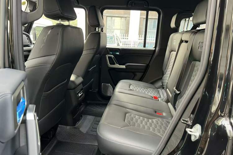 Used 212 T01 2024 2.0T Mechanic Interior 2