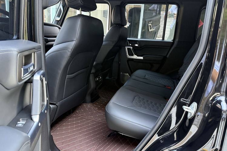 Used 212 T01 2024 2.0T Mechanic Interior 3