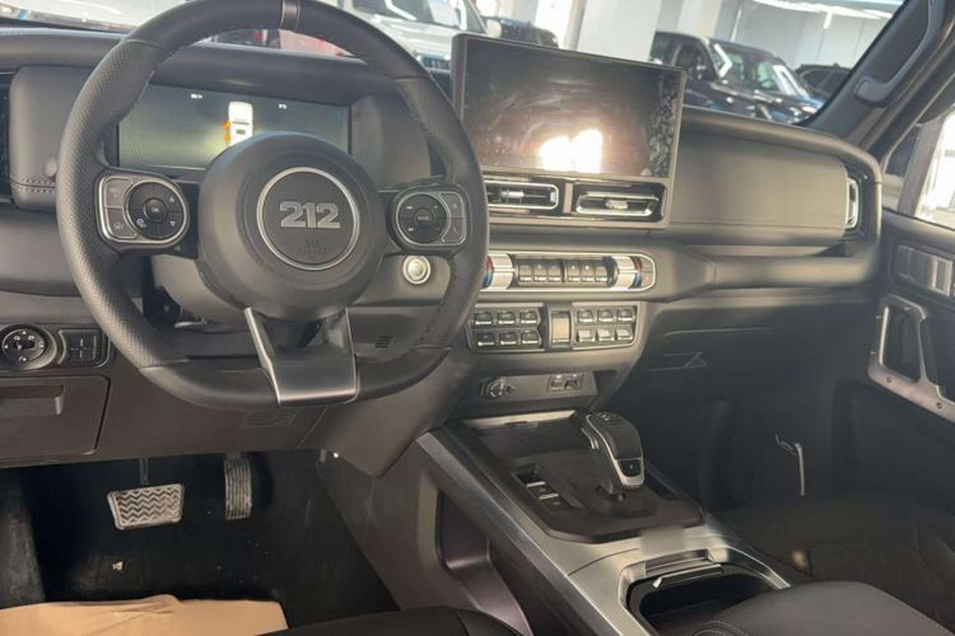 Used 212 T01 2024 2.0T Mechanic Interior 4